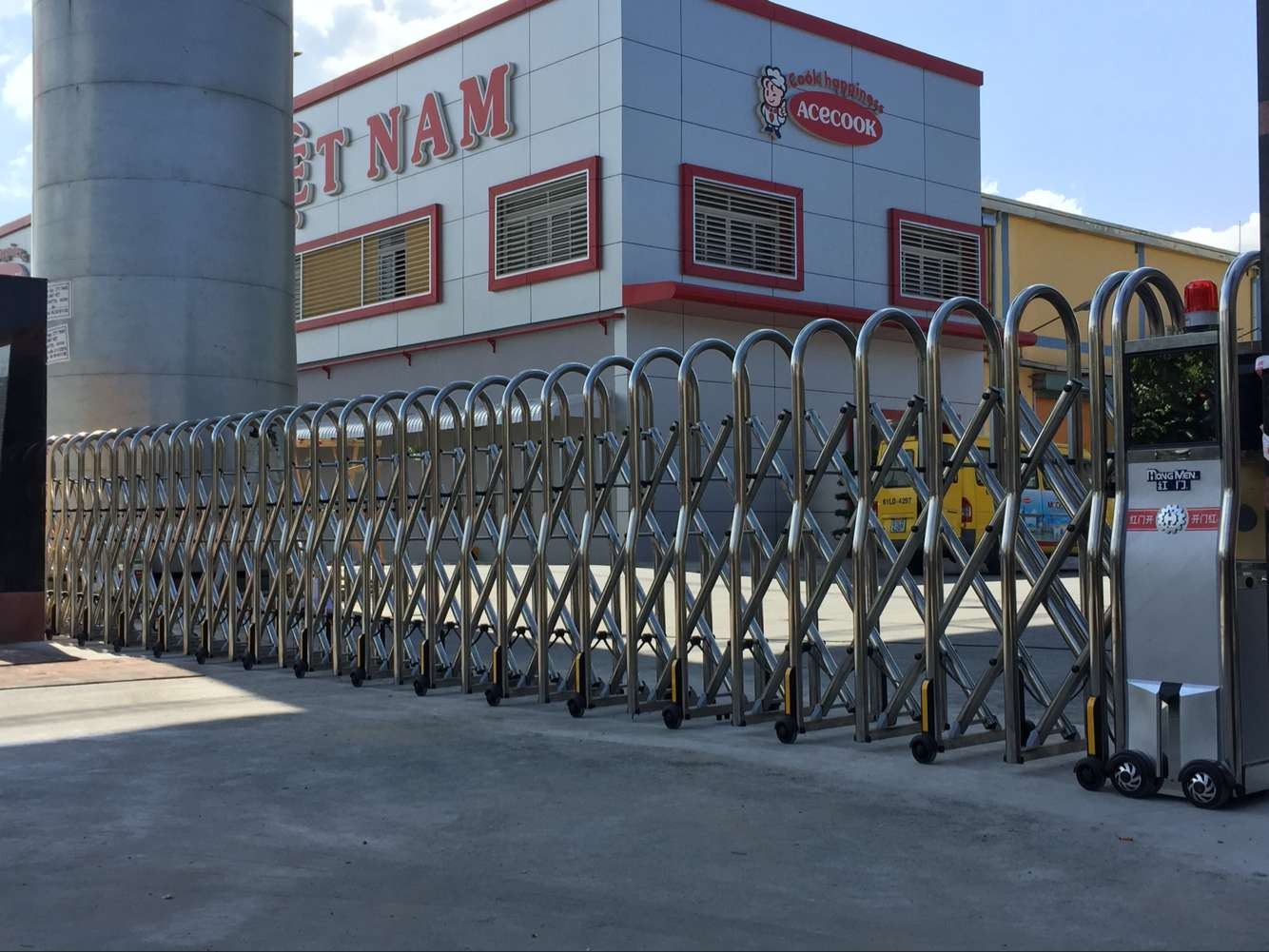 Cách kiểm tra cổng xếp tự động chất lượng tốt hay không?