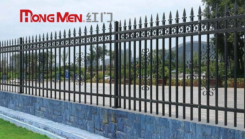 Mua hàng rào hợp kim nhôm giá rẻ. Nên hay không?